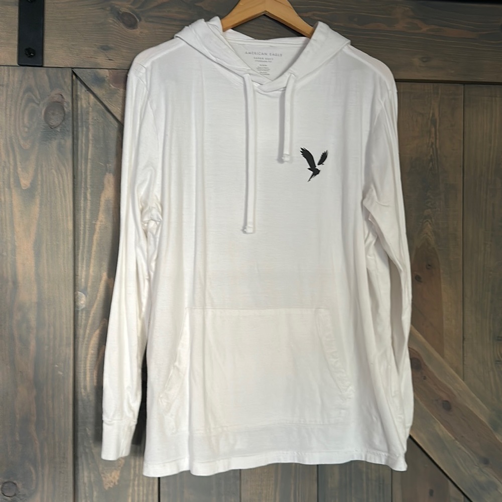 Men’s Medium American Eagle pull over shirt